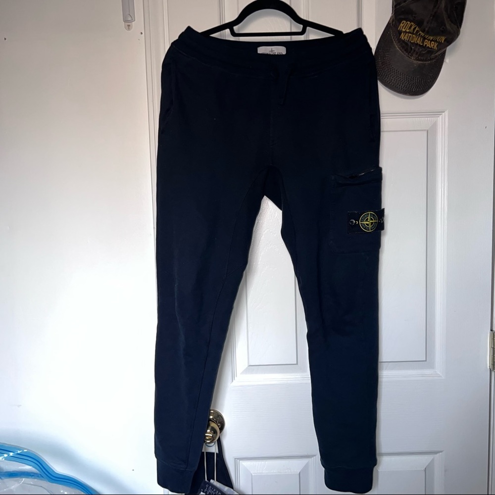 Stone island slim sweatpants/joggers.   Men Small